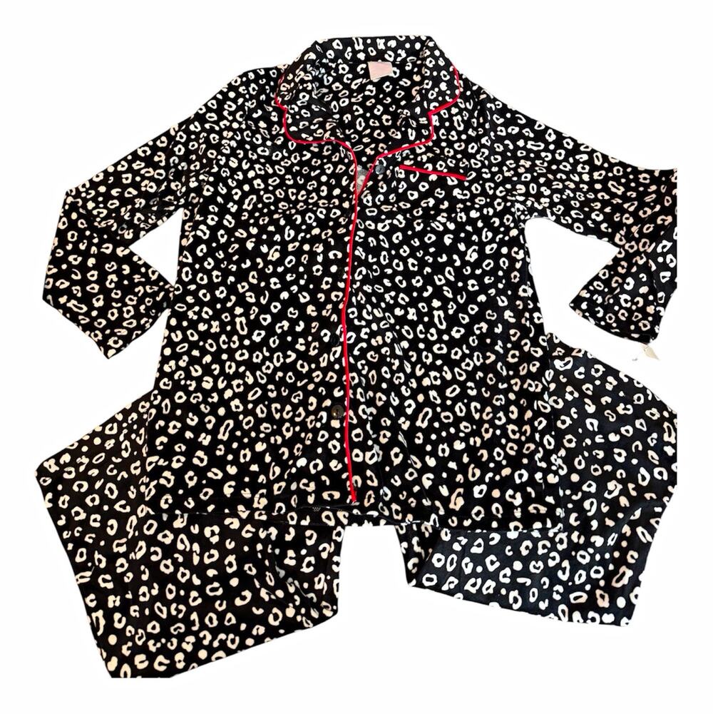 Secret Treasures 2PC Soft Fleece Pajama Set PJs Leopard Black White Red Trim S